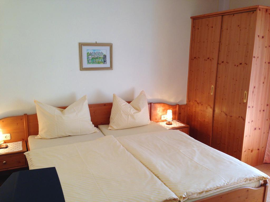 Gaestehaus Sapetschnig Faak am See Room photo